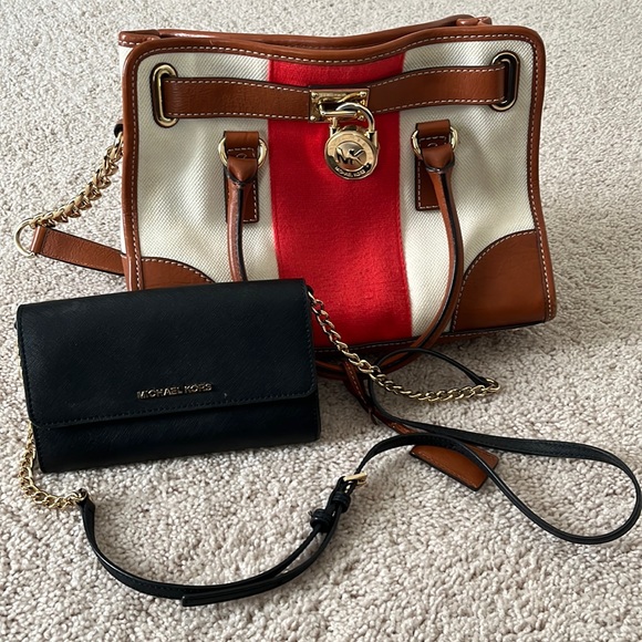 BUNDLE: both Michael Kors purses that look new! - Picture 1 of 1